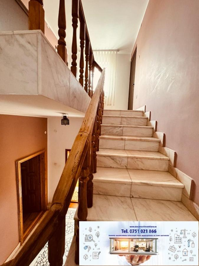 Casa De locuit De vanzare