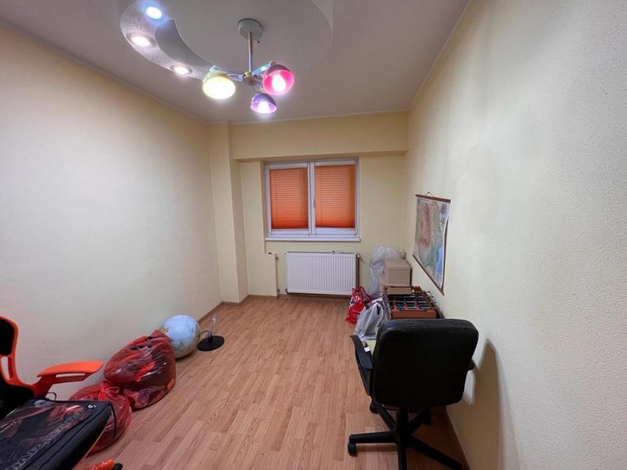 Apartament De locuit De vanzare