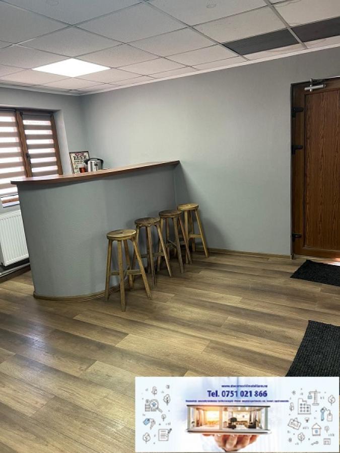 Spatiu-comercial Cladire birouri De inchiriat