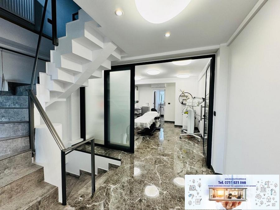 Spatiu-comercial Centru comercial De vanzare